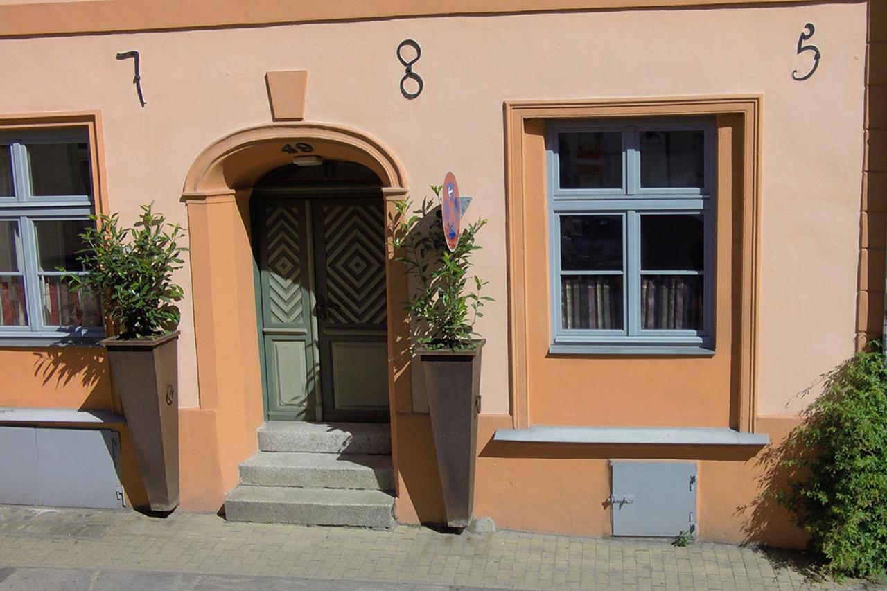 Ferienwohnungen Und Ferienhaeuser Gohr Stralsund Exterior foto